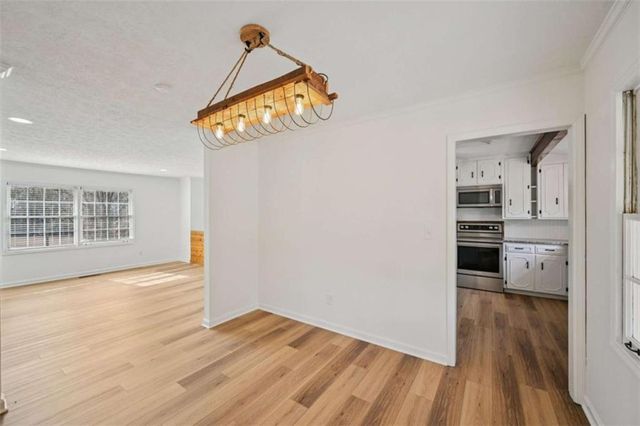 1041 Cooper Lane, Rutledge, GA 30663