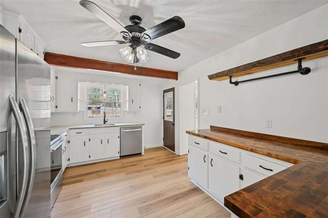 1041 Cooper Lane, Rutledge, GA 30663