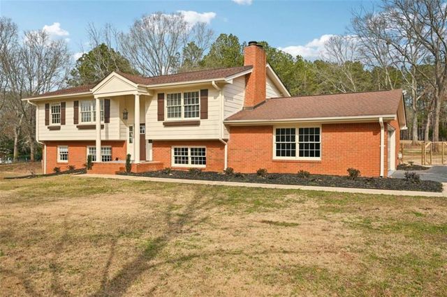 1041 Cooper Lane, Rutledge, GA 30663