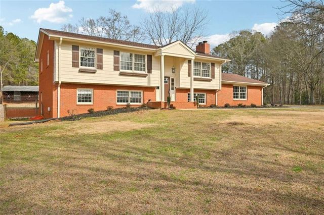 1041 Cooper Lane, Rutledge, GA 30663