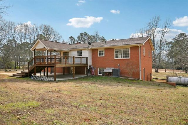1041 Cooper Lane, Rutledge, GA 30663