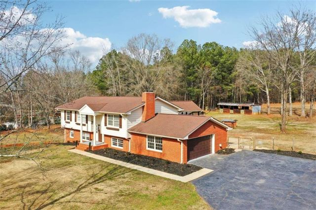 1041 Cooper Lane, Rutledge, GA 30663