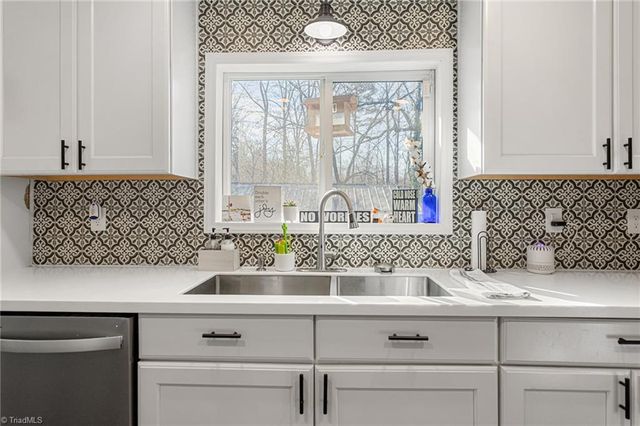 4244 Alamance Church Road, Liberty, NC 27298