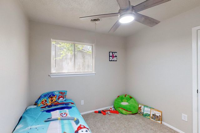 128 SE Gardens Boulevard, Burleson, TX 76028