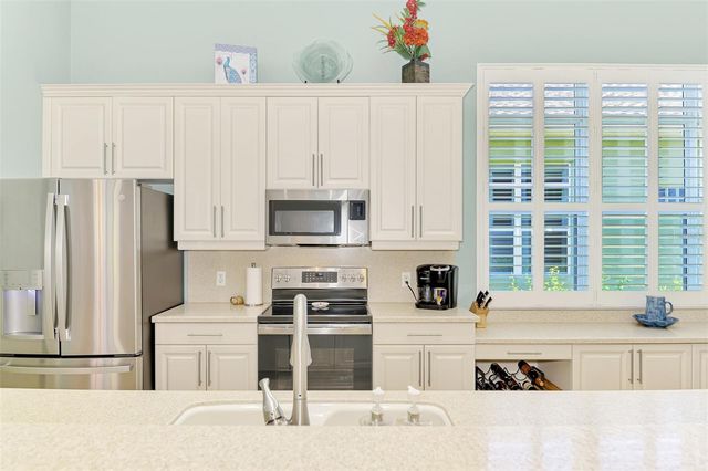 2104 MATTAMY COURT, Venice, FL 34292