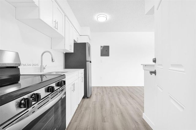 13210 Memorial Hwy 221, North Miami, FL 33161