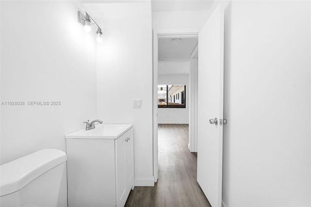 13210 Memorial Hwy 221, North Miami, FL 33161