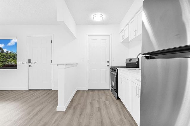 13210 Memorial Hwy 221, North Miami, FL 33161