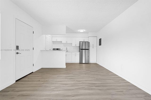 13210 Memorial Hwy 221, North Miami, FL 33161