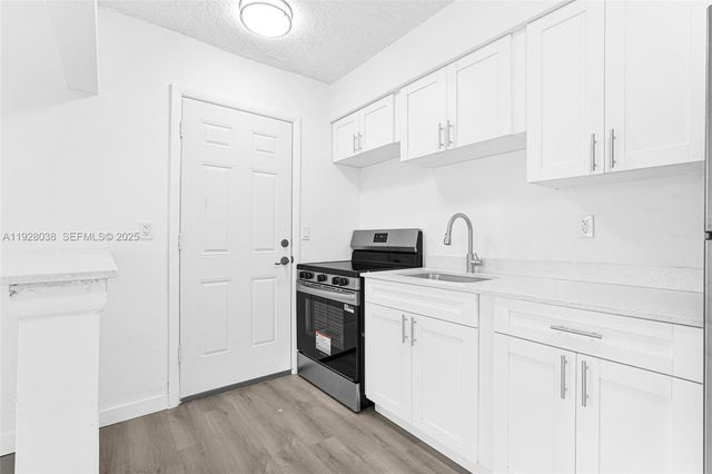 13210 Memorial Hwy 221, North Miami, FL 33161