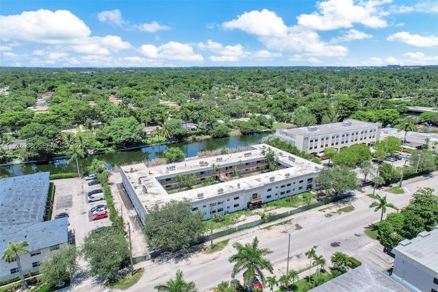 13210 Memorial Hwy 221, North Miami, FL 33161