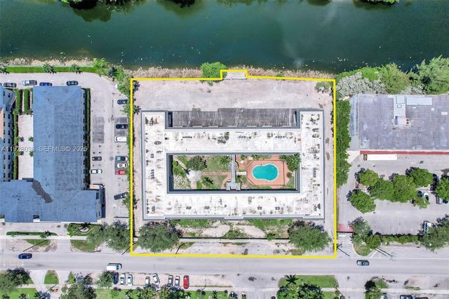 13210 Memorial Hwy 221, North Miami, FL 33161