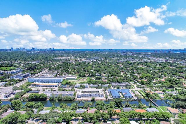 13210 Memorial Hwy 221, North Miami, FL 33161