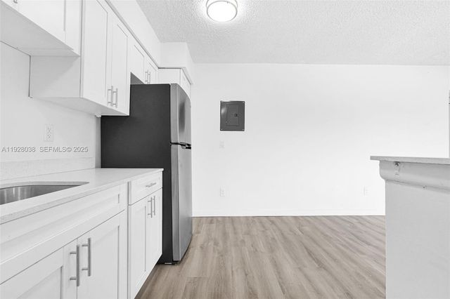 13210 Memorial Hwy 221, North Miami, FL 33161