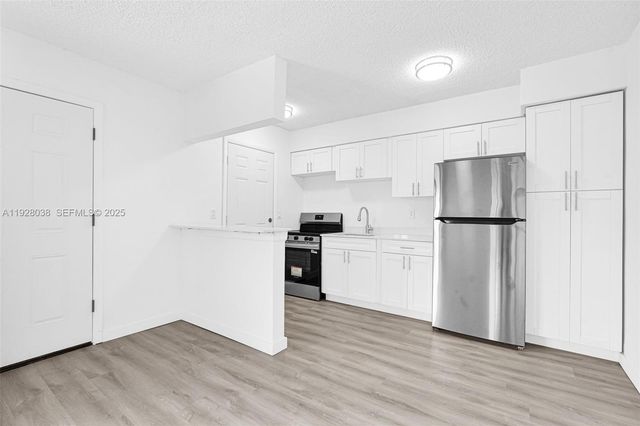 13210 Memorial Hwy 221, North Miami, FL 33161