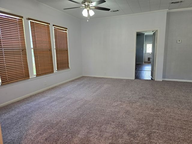 210 N Jefferson Street, San Angelo, TX 76901