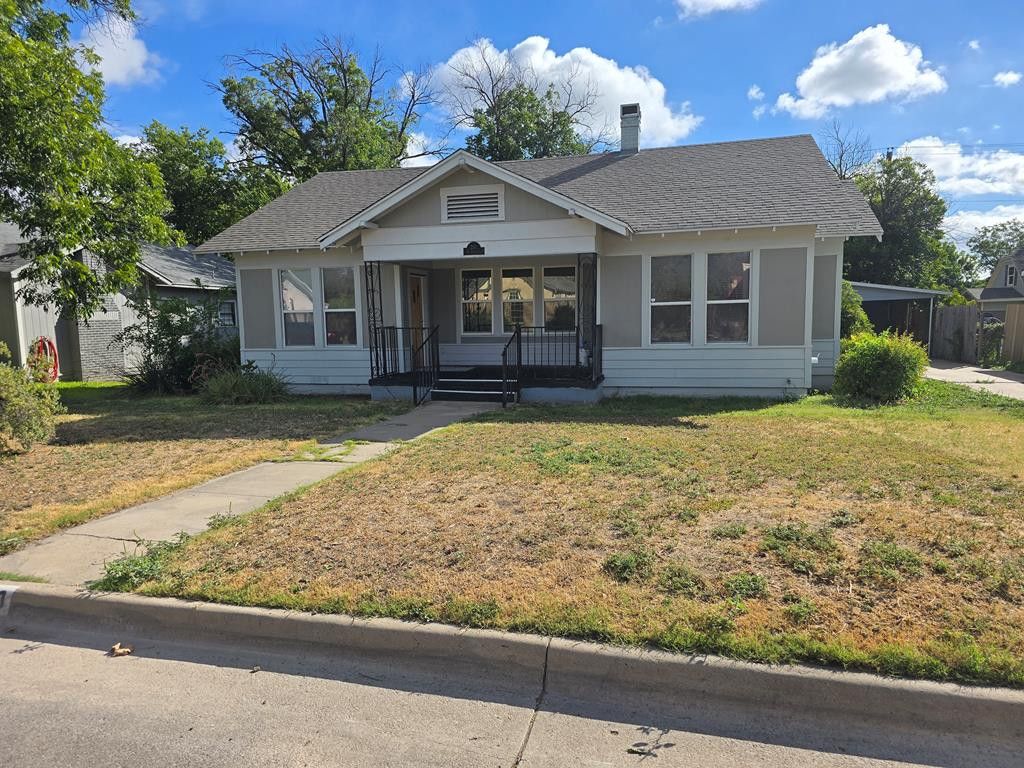 210 N Jefferson Street, San Angelo, TX 76901