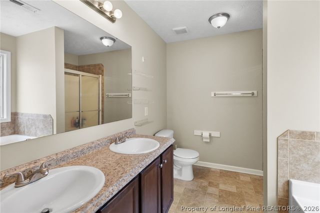 280 Mayor Court, Raeford, NC 28376