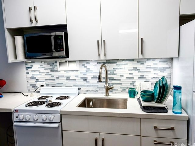 1710 Makiki Street 505, Honolulu, HI 96822