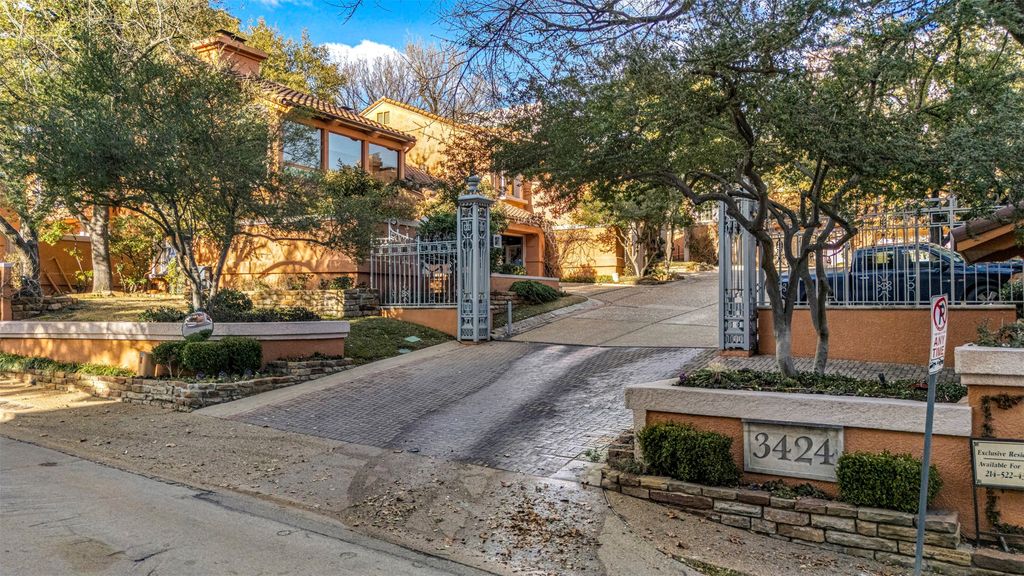 3424 GILLESPIE 5, Dallas, TX 75219