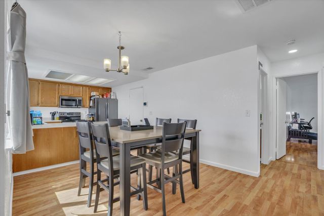 901 Wilma Dr, Modesto, CA 95351