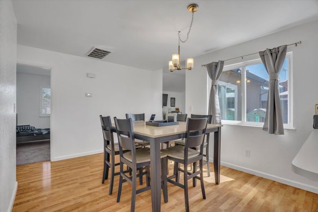 901 Wilma Dr, Modesto, CA 95351