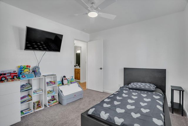 901 Wilma Dr, Modesto, CA 95351