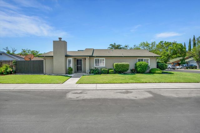 901 Wilma Dr, Modesto, CA 95351
