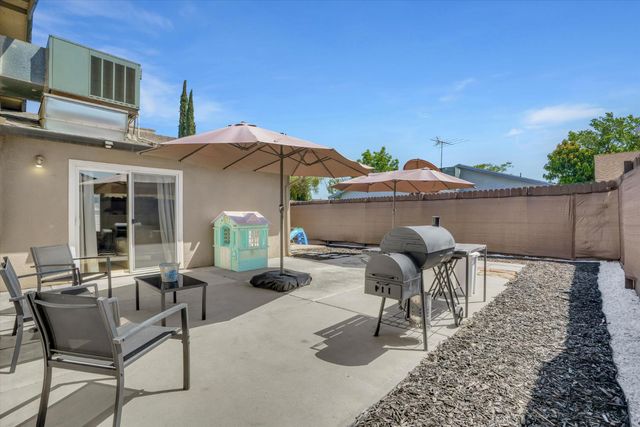 901 Wilma Dr, Modesto, CA 95351