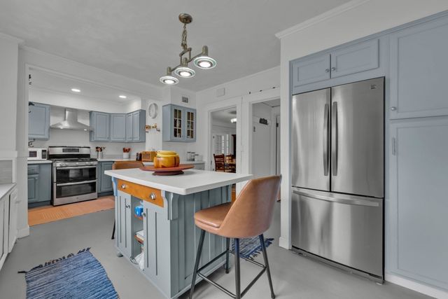 26 Nelson Pl, Worcester, MA 01605