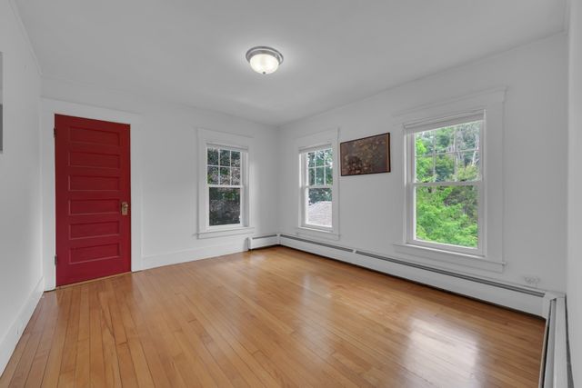 26 Nelson Pl, Worcester, MA 01605