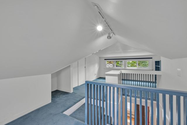 26 Nelson Pl, Worcester, MA 01605