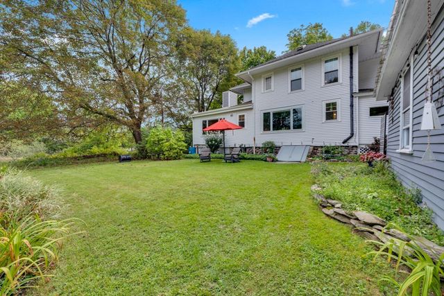26 Nelson Pl, Worcester, MA 01605
