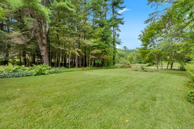 26 Nelson Pl, Worcester, MA 01605