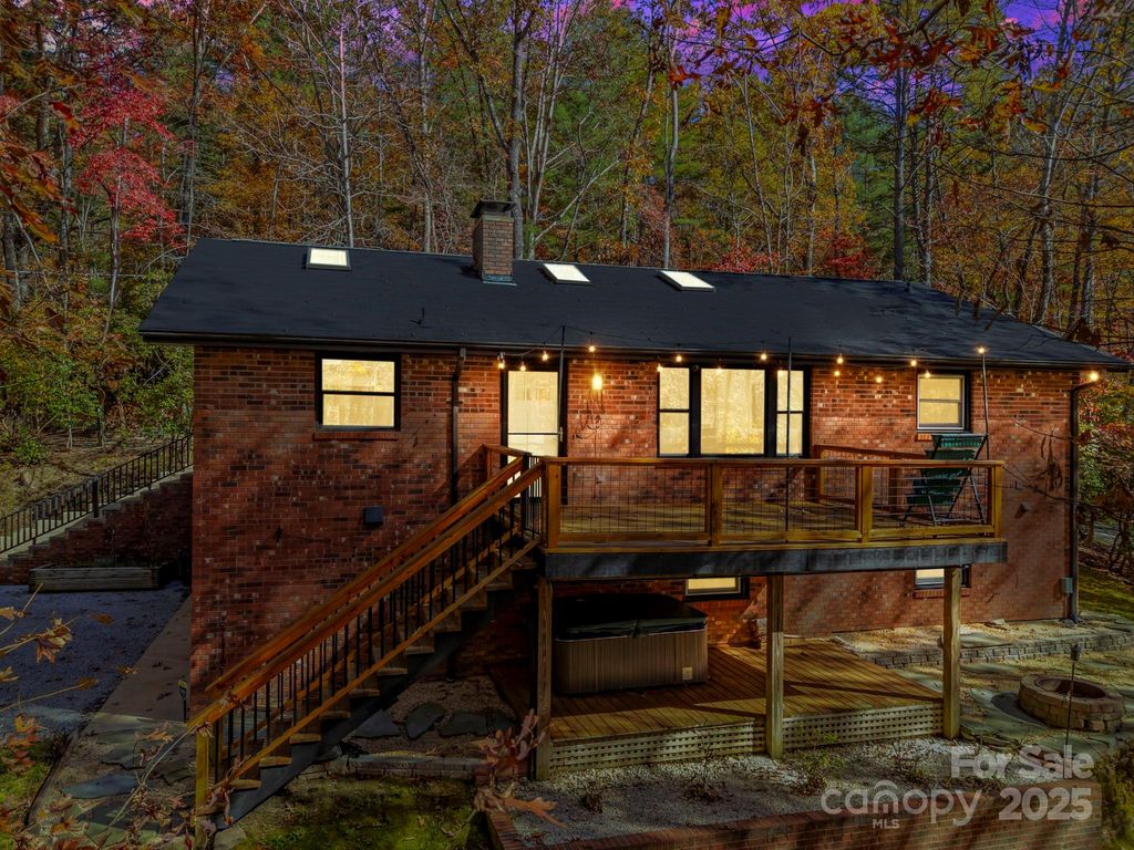 2149 Williamson Creek Road, Pisgah Forest, NC 28768