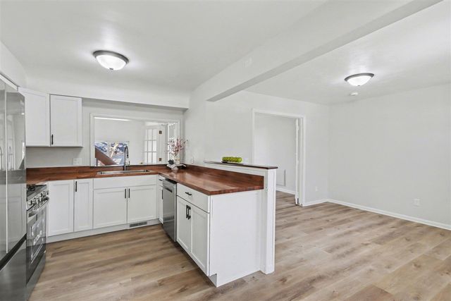 1332 Manor Street, Kalamazoo, MI 49006