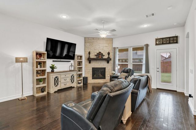 820 Basket Willow Terrace, Fort Worth, TX 76052