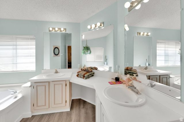 2866 S HAMPTON PARK DR, West Valley City, UT 84119