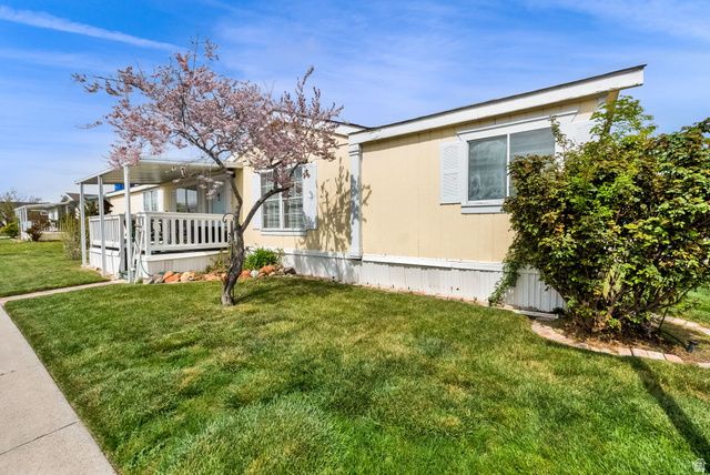 2866 S HAMPTON PARK DR, West Valley City, UT 84119