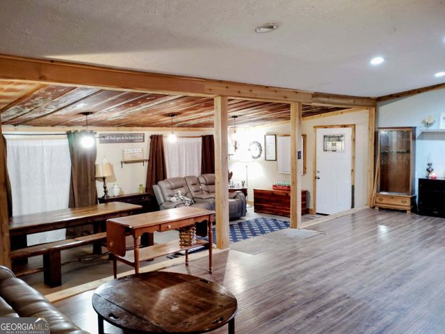 1812 Pickard Road, Thomaston, GA 30286