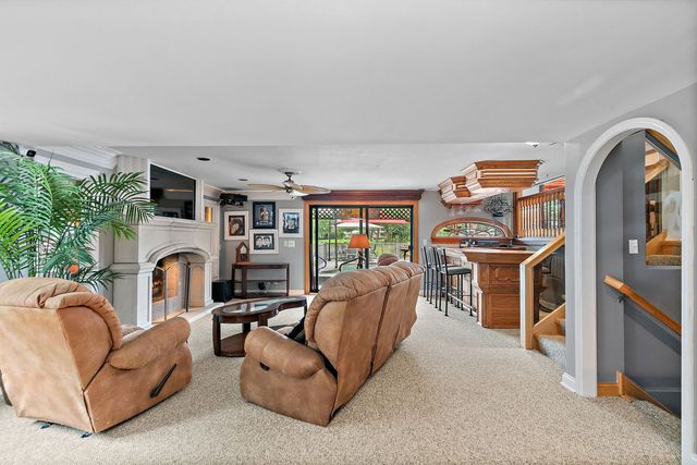 570 Sandpebble Drive, Schaumburg, IL 60193