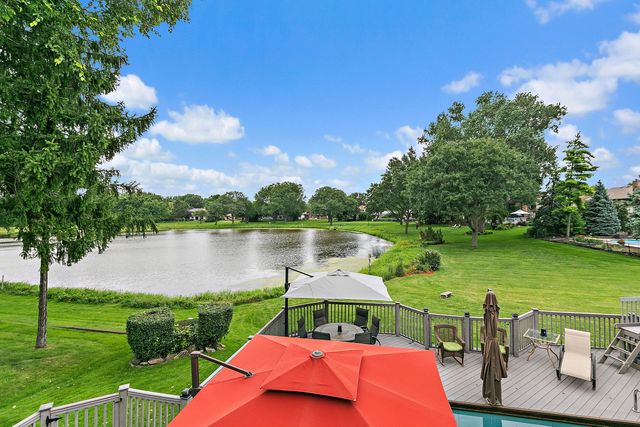 570 Sandpebble Drive, Schaumburg, IL 60193