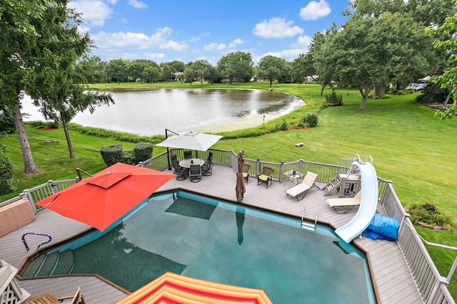 570 Sandpebble Drive, Schaumburg, IL 60193
