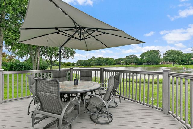 570 Sandpebble Drive, Schaumburg, IL 60193