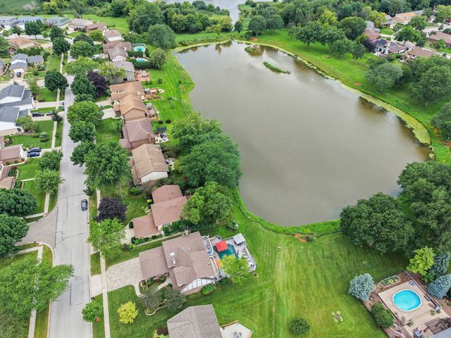 570 Sandpebble Drive, Schaumburg, IL 60193