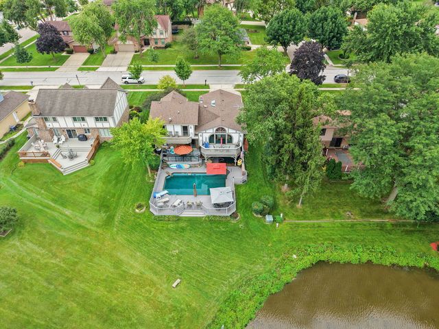 570 Sandpebble Drive, Schaumburg, IL 60193