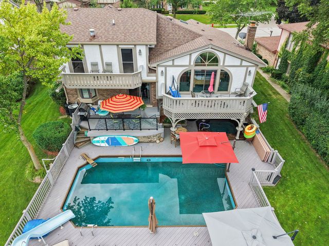 570 Sandpebble Drive, Schaumburg, IL 60193