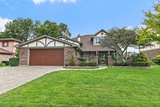 570 Sandpebble Drive, Schaumburg, IL 60193