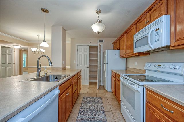 7015 Stefano Dr, Delmont, PA 15626