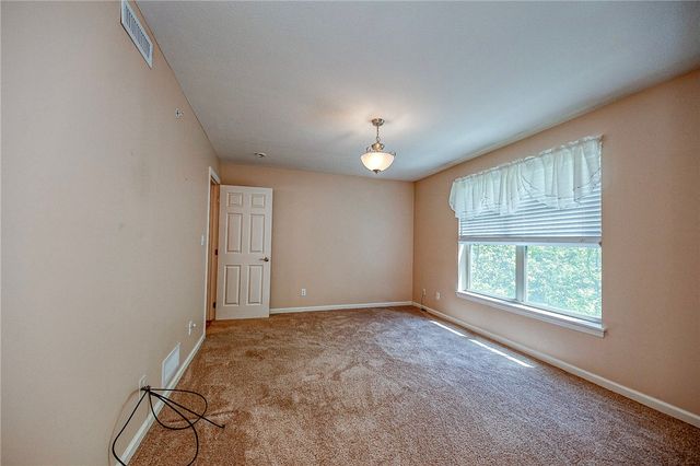 7015 Stefano Dr, Delmont, PA 15626